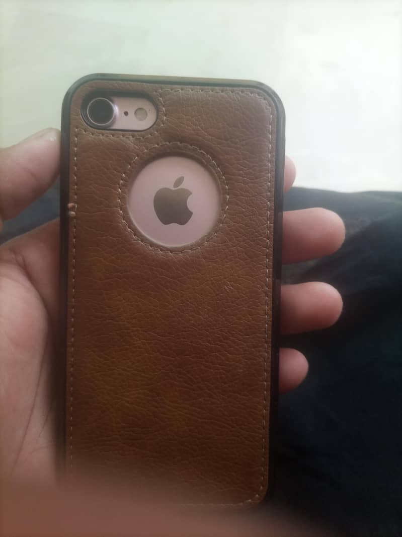 Apple iPhone 7 3