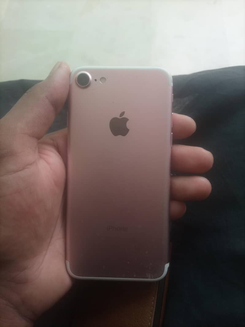 Apple iPhone 7 4