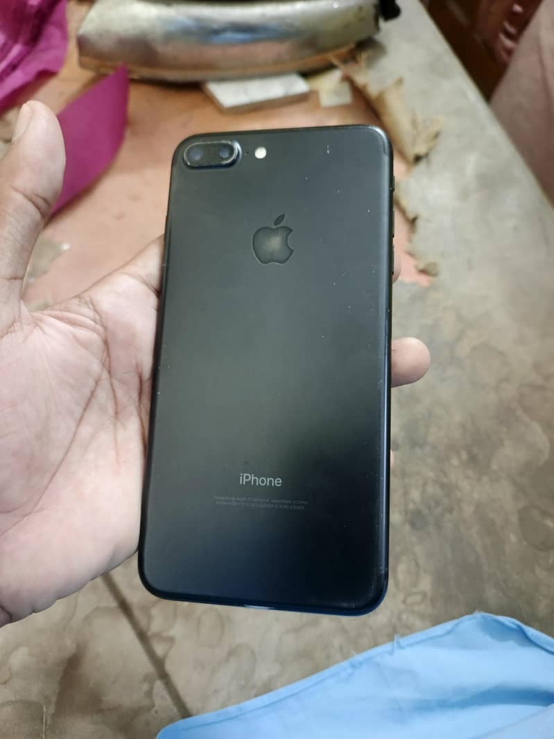 Apple iPhone 7 Plus 0