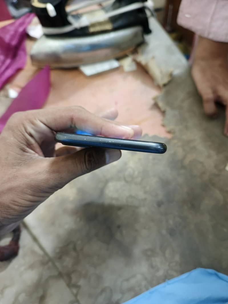 Apple iPhone 7 Plus 2