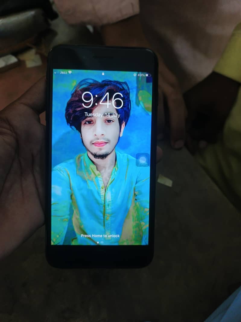 Apple iPhone 7 Plus 5