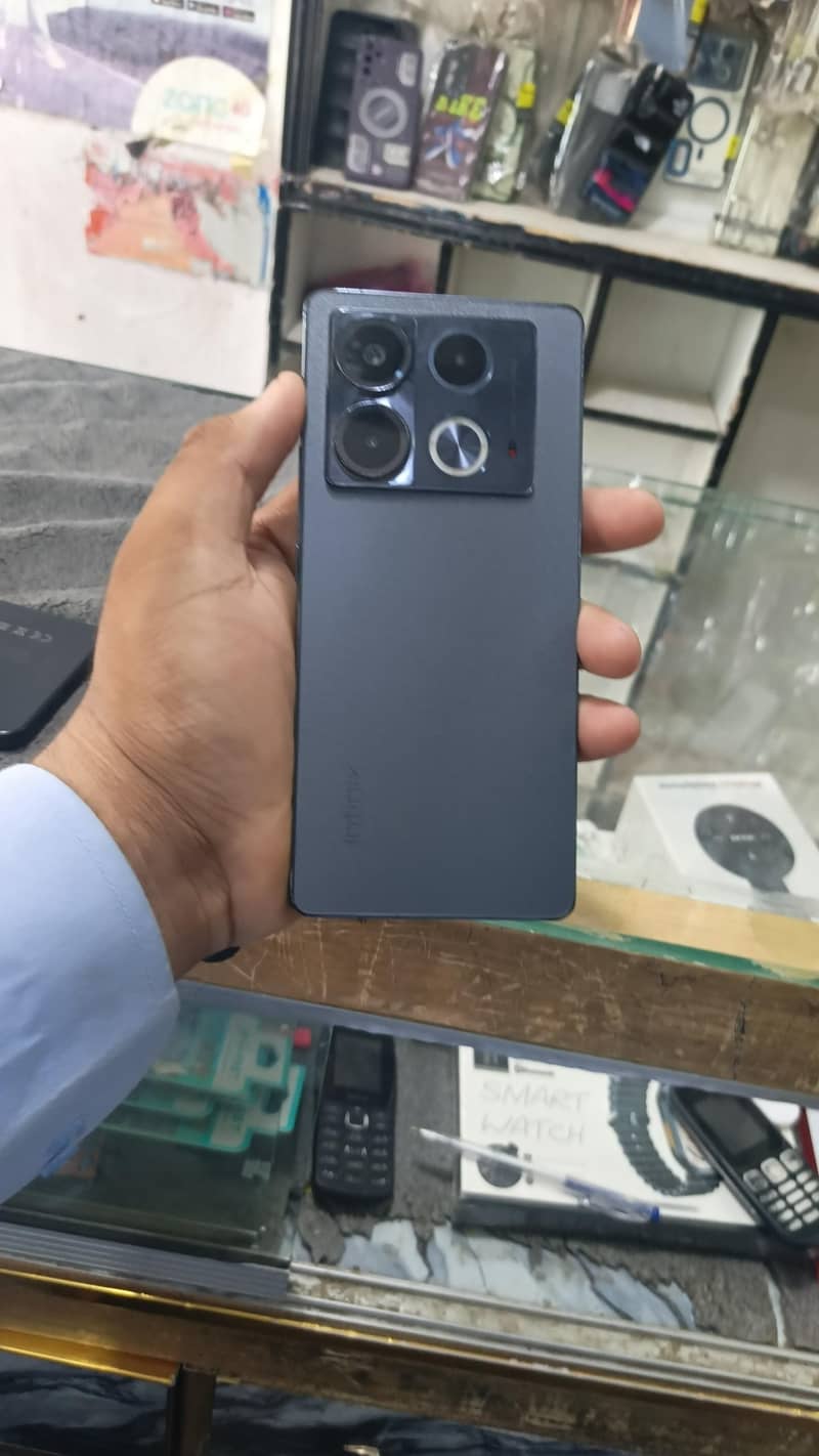 Infinix Note 40 0