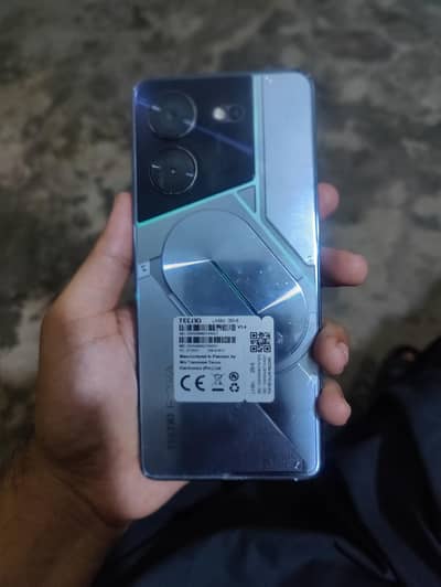 Techno pova 5 pro 5G 16/256 Back light effects