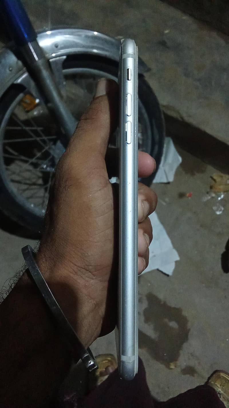 Apple iPhone 8 Plus 2