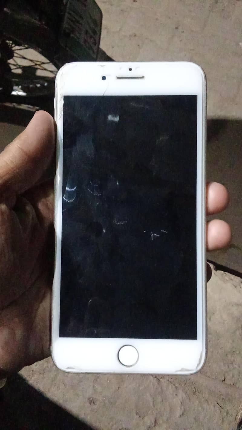 Apple iPhone 8 Plus 6