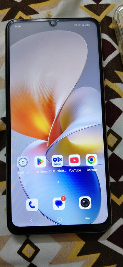 vivo y04 Gold color 4/64 gb