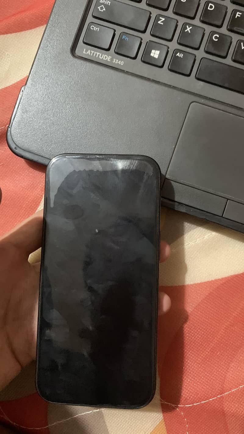 iPhone 16 pro 3