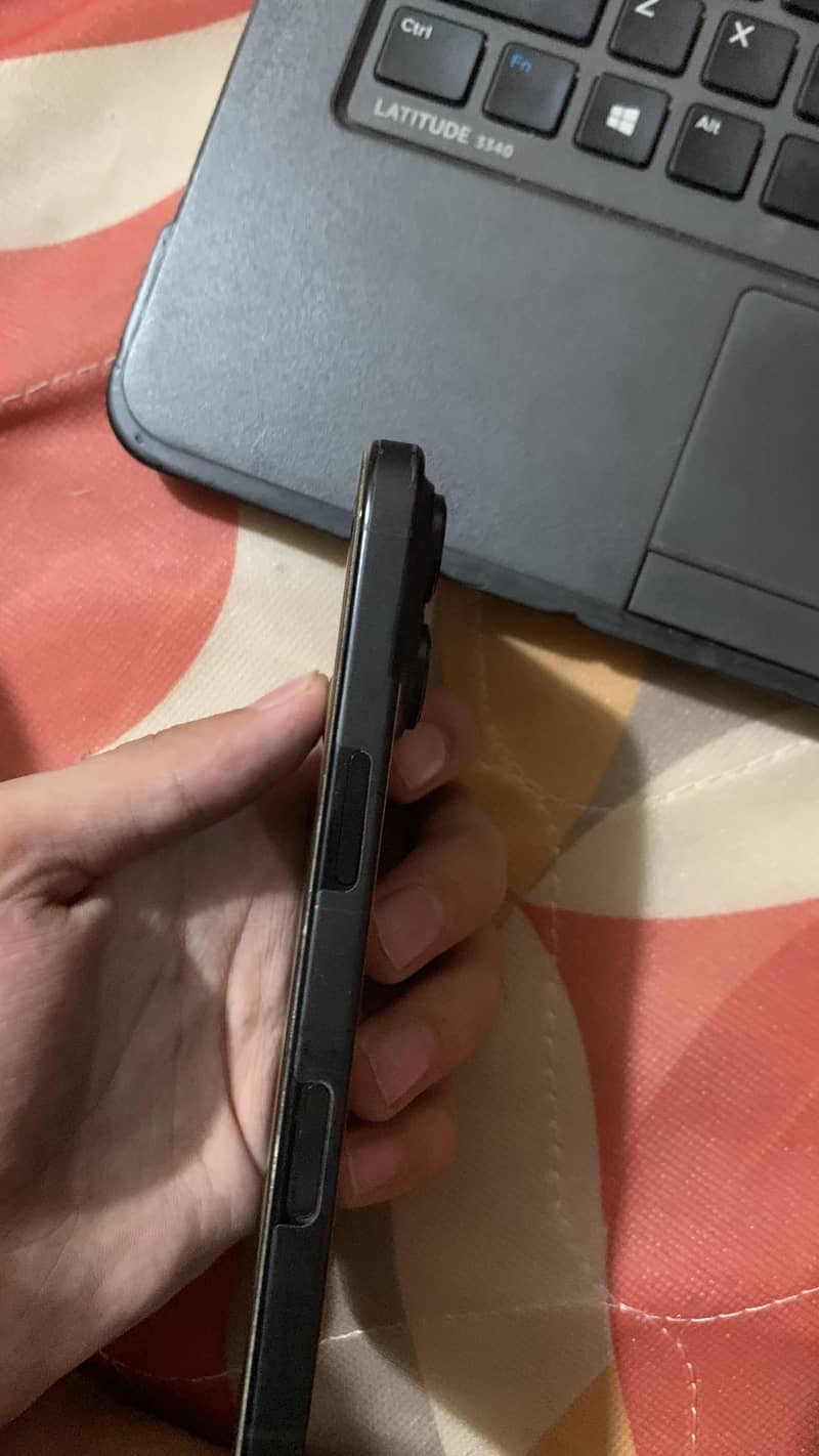 iPhone 16 pro 6