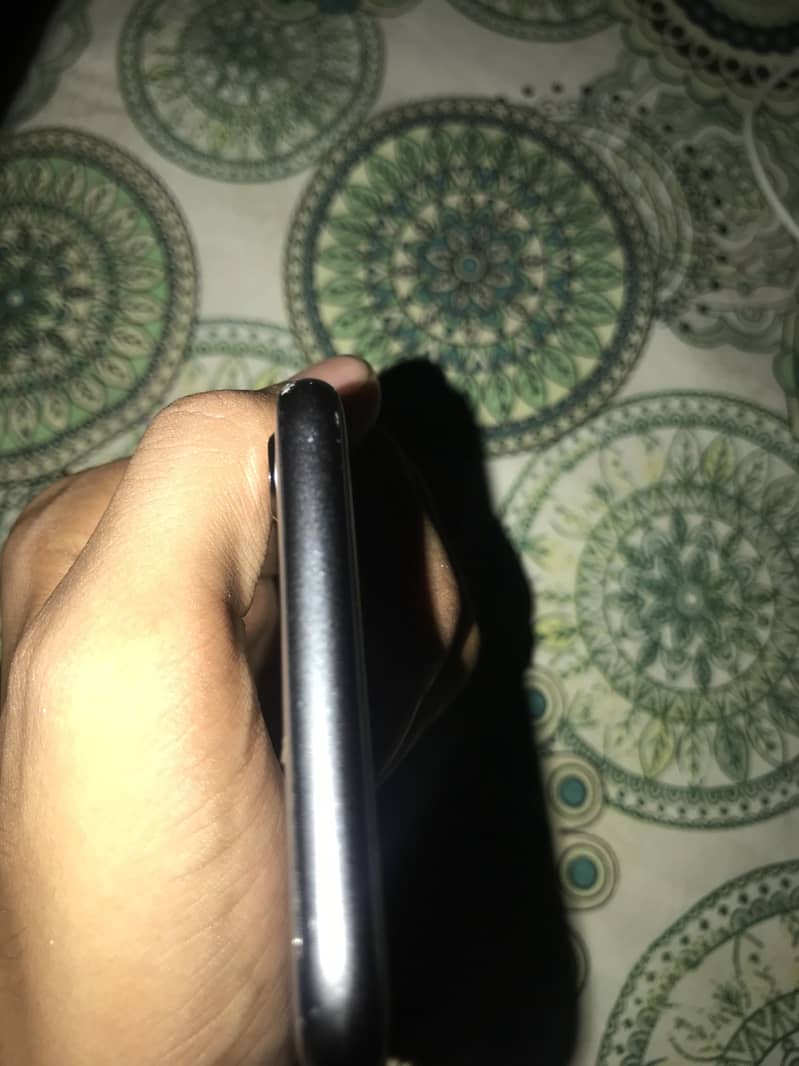 Apple iPhone 8 10