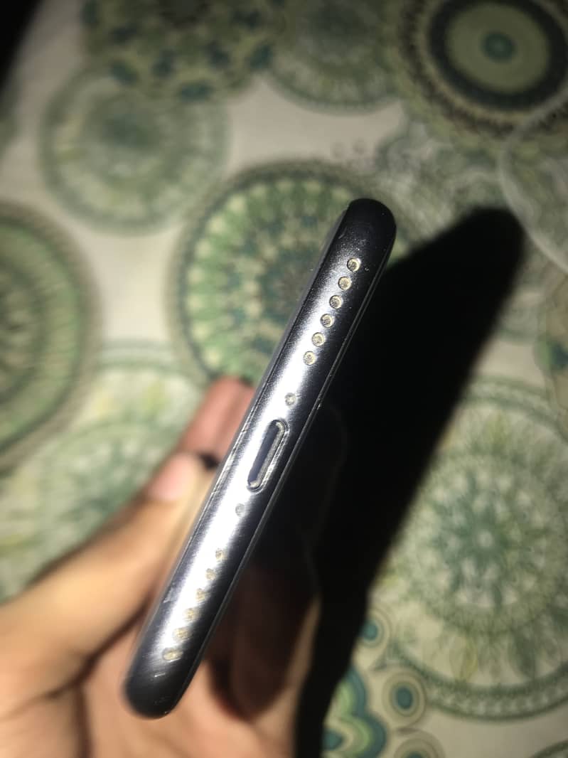 Apple iPhone 8 11
