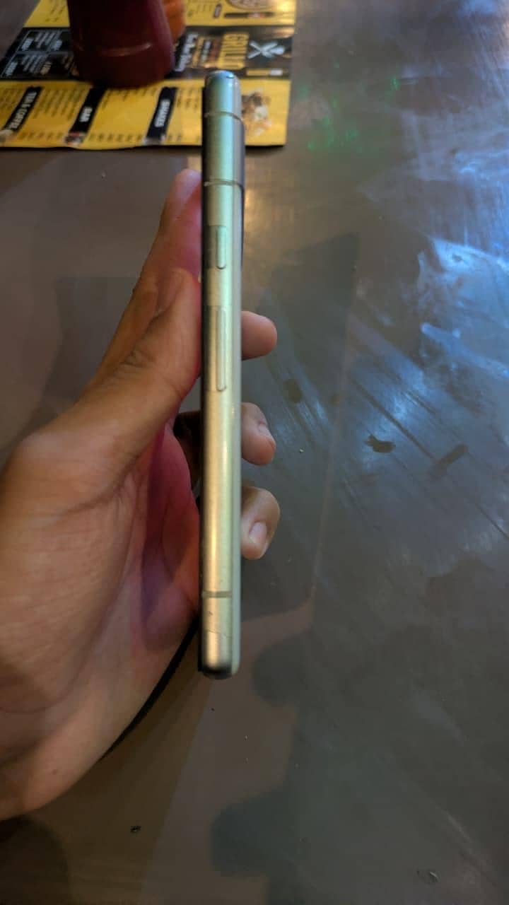 Google Pixel 7a 2