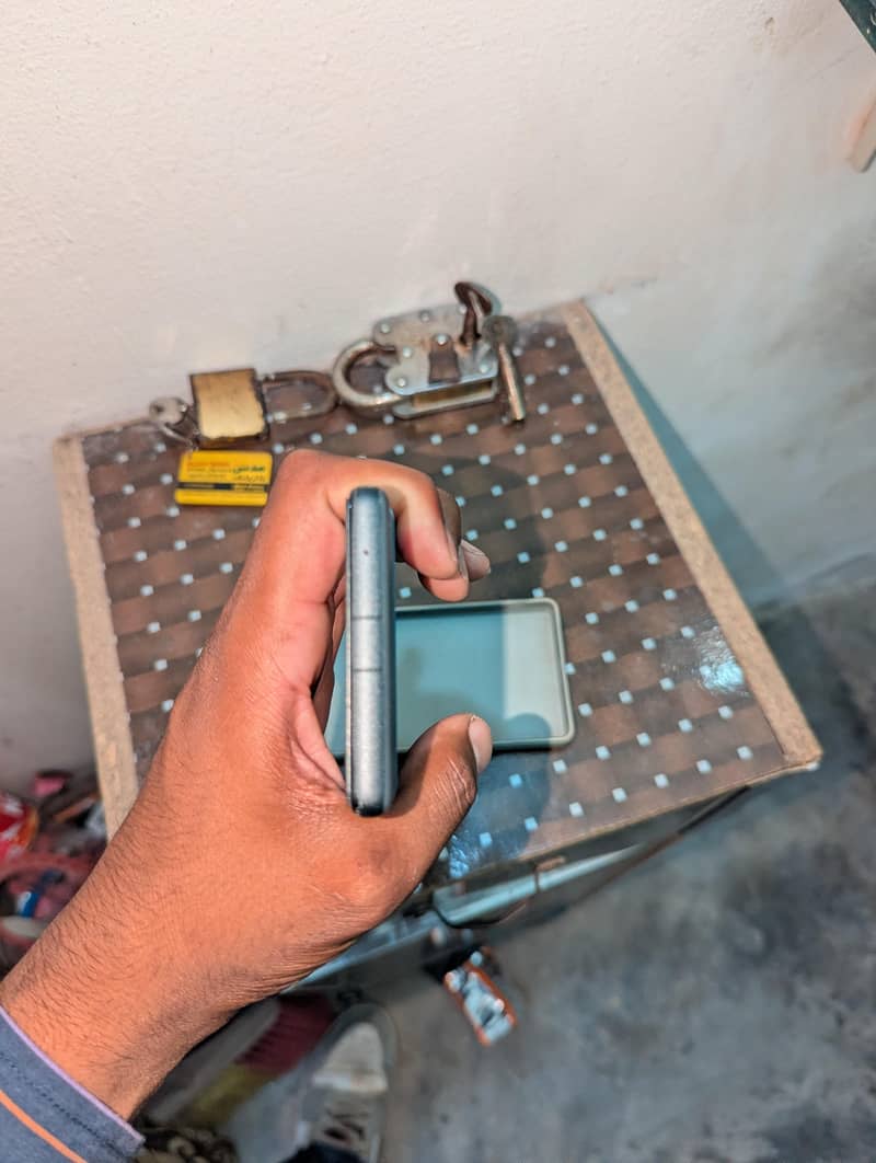 Google Pixel 7a 4