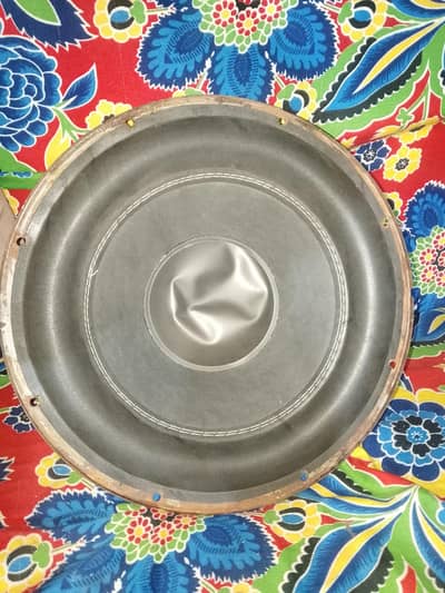 pioneer Bass tube 15 inch.   10 by 8. whatspp phone number 03256400713