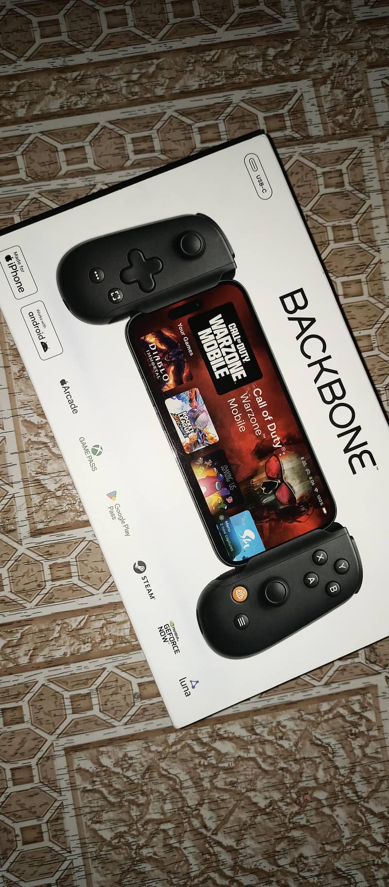 backbone One Mobile gaming controller 0