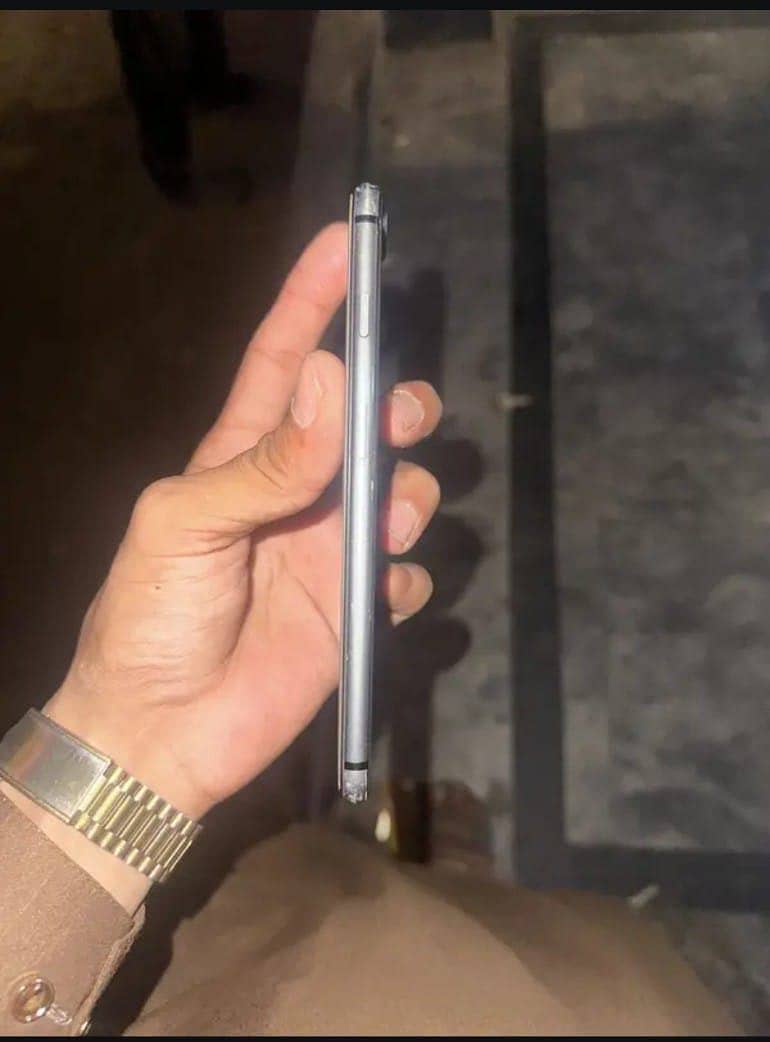 Apple iPhone 8 Plus 4