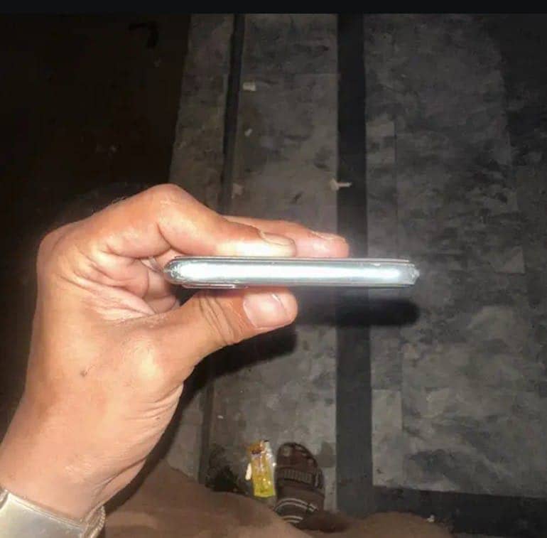 Apple iPhone 8 Plus 6