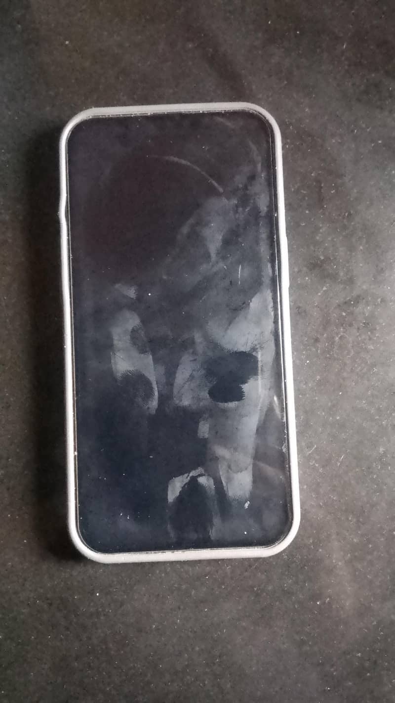Apple iPhone 13 2