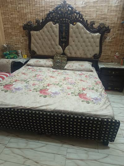 Bed for sale in a very good condition