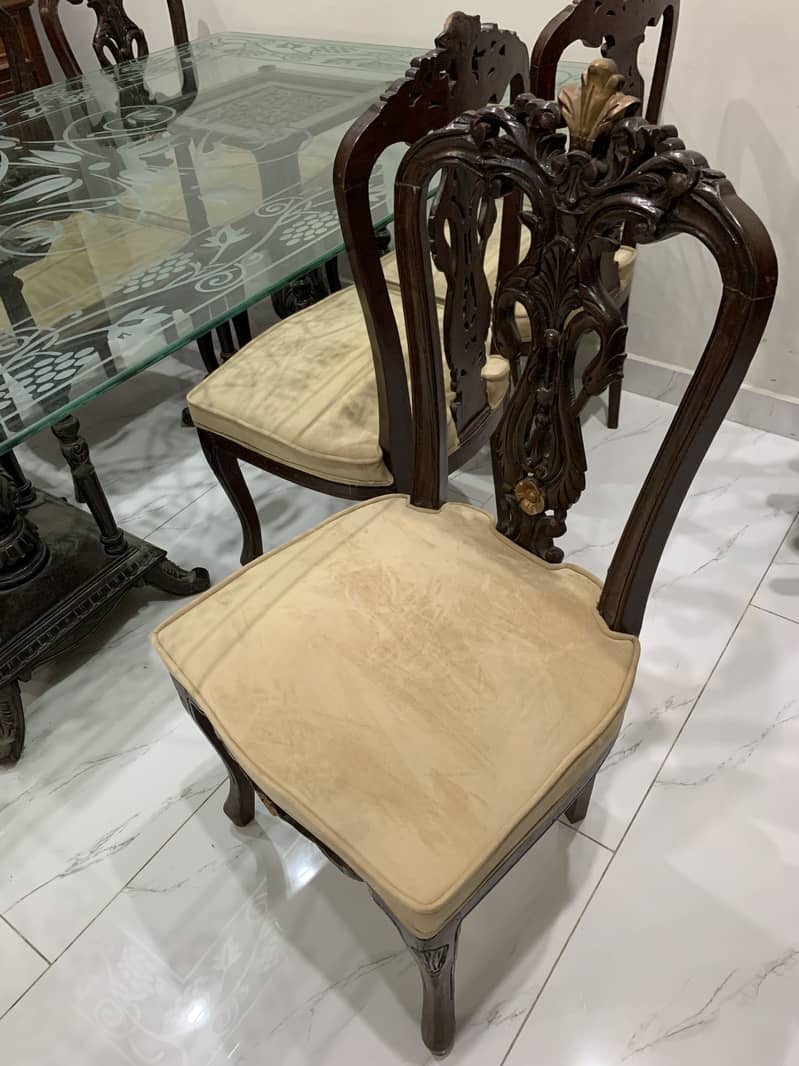 6-Seater Chinioti Dining table 3