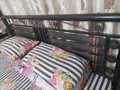 Rod Iron Bed 6x6 ft with Dresser