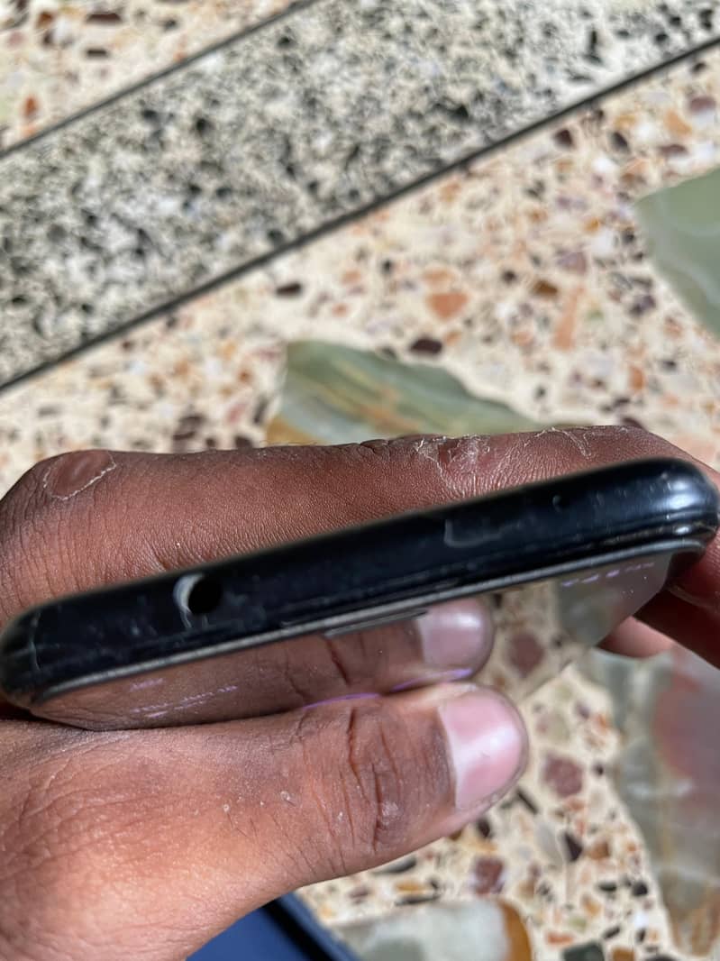Google Pixel 4a 5