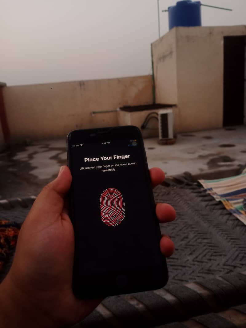 Apple iPhone 8 Plus 0
