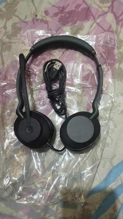 All Jabra & Plantronics headphones  available