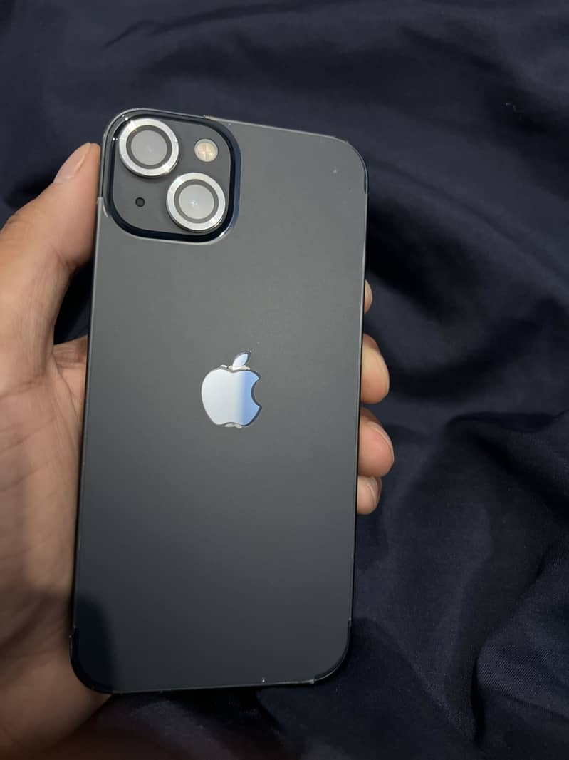 Apple iPhone 13 2