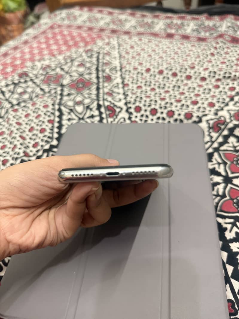 iPhone 10 / x 3