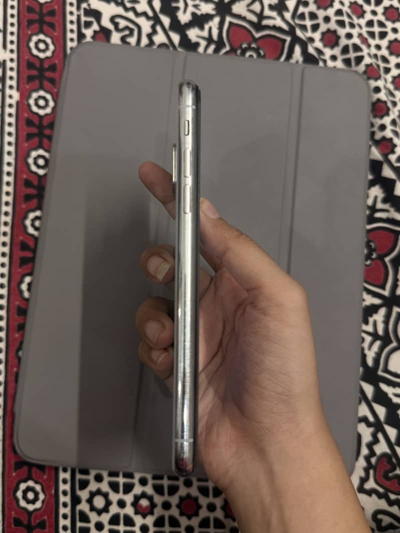 iPhone 10 / x 5