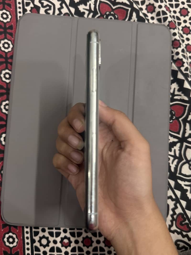 iPhone 10 / x 6