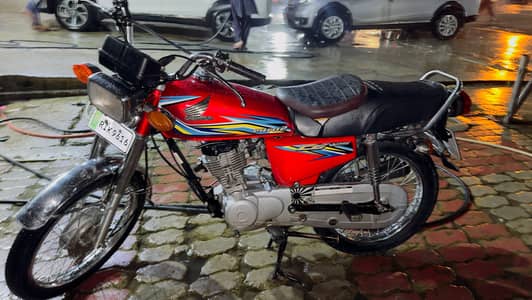 JUST LIKE NEW (HONDA 125 EURO2) BIKE FOR SALE