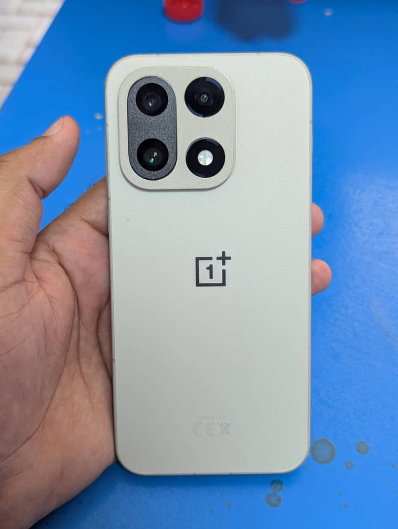 One Plus 15 1