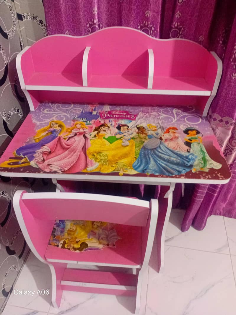 study table for kids 1