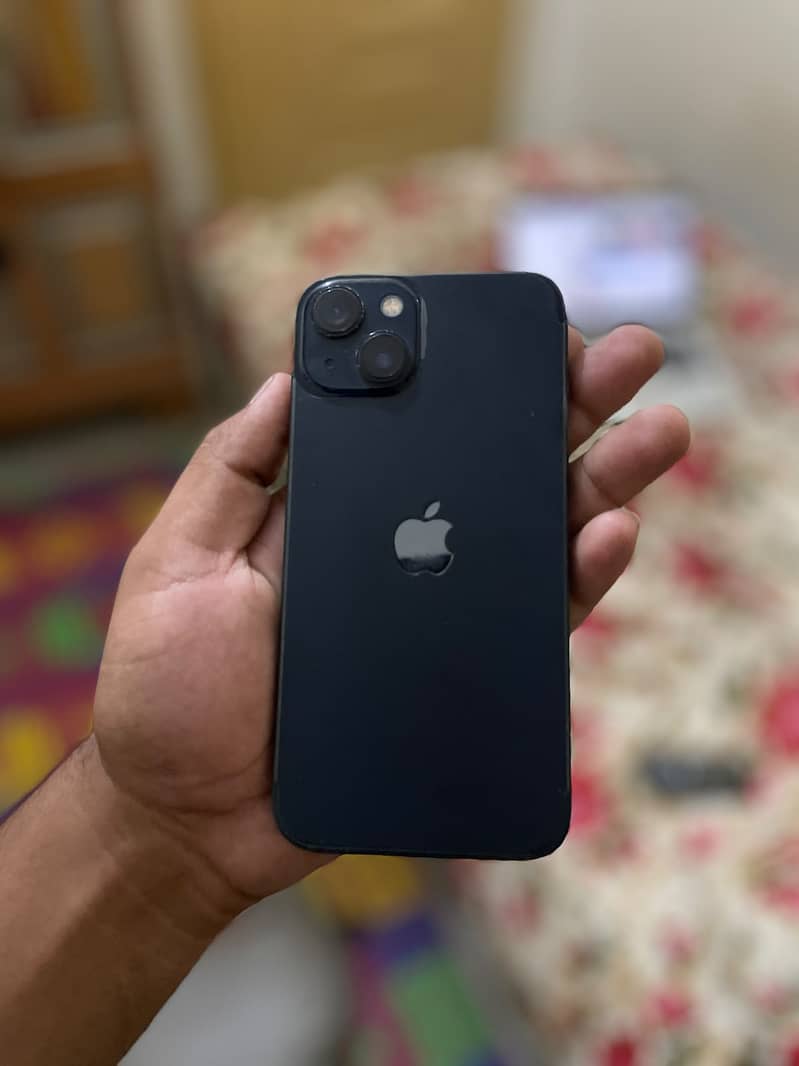 Apple iPhone 13 1