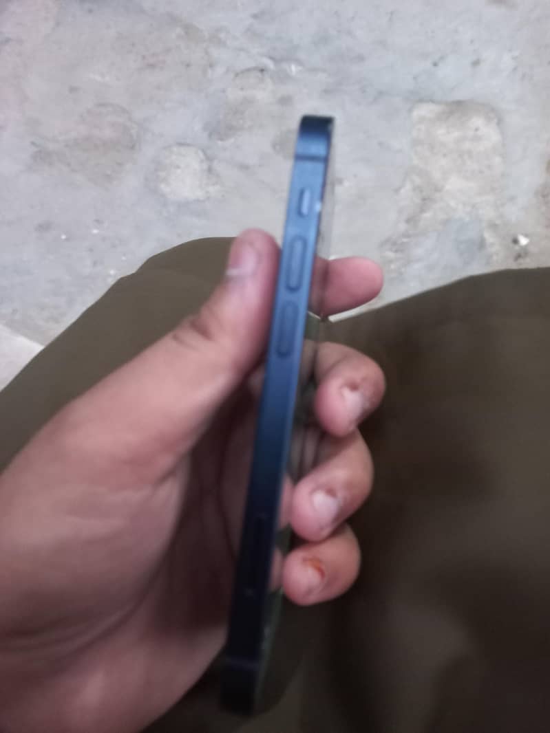 Apple iPhone 12 mini 0