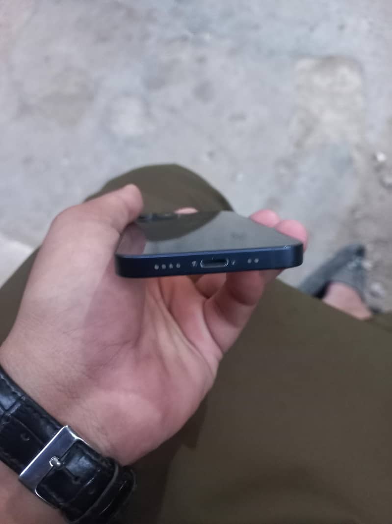 Apple iPhone 12 mini 4