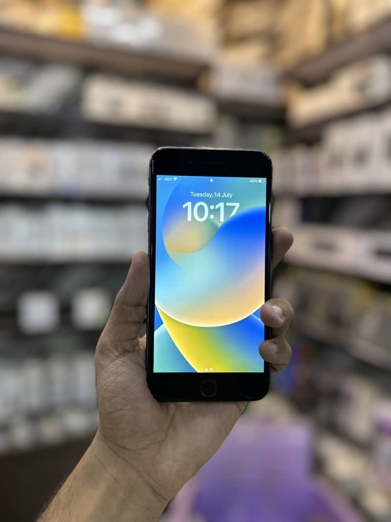 Apple iPhone 8 Plus 2