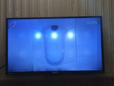 LED Orient 32"