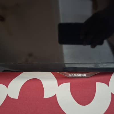 samsung led.   [  simpe not smart led ) one 40. two 32