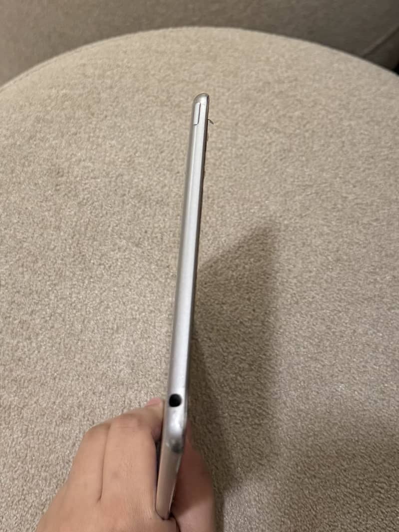 IPad Mini4 4