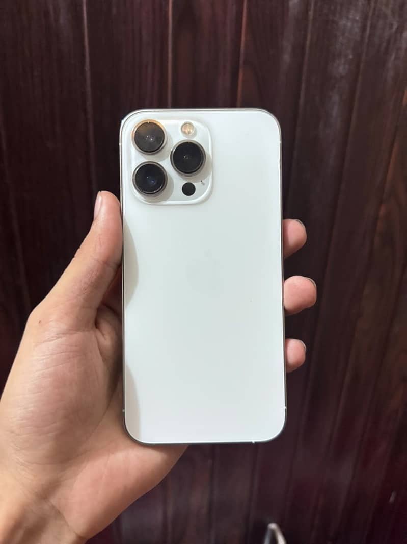 Apple iPhone 13 Pro 0