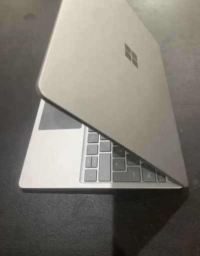 Core i5 10gen touch 8/256ssd