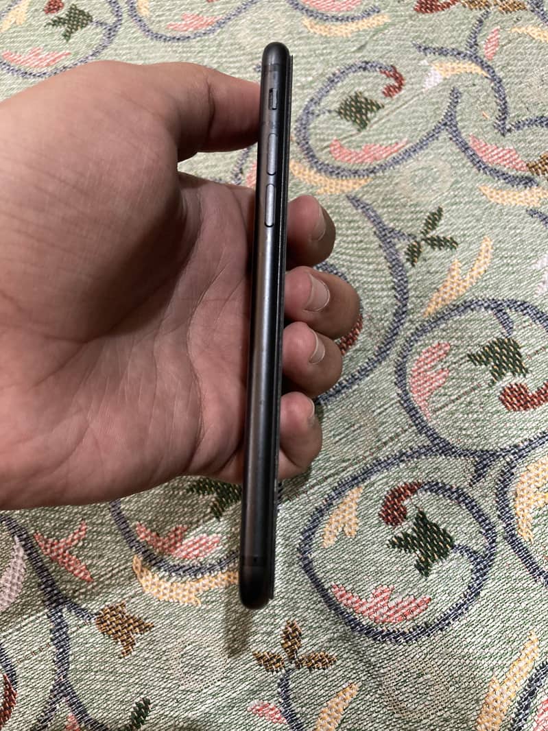 Apple iPhone 7 2