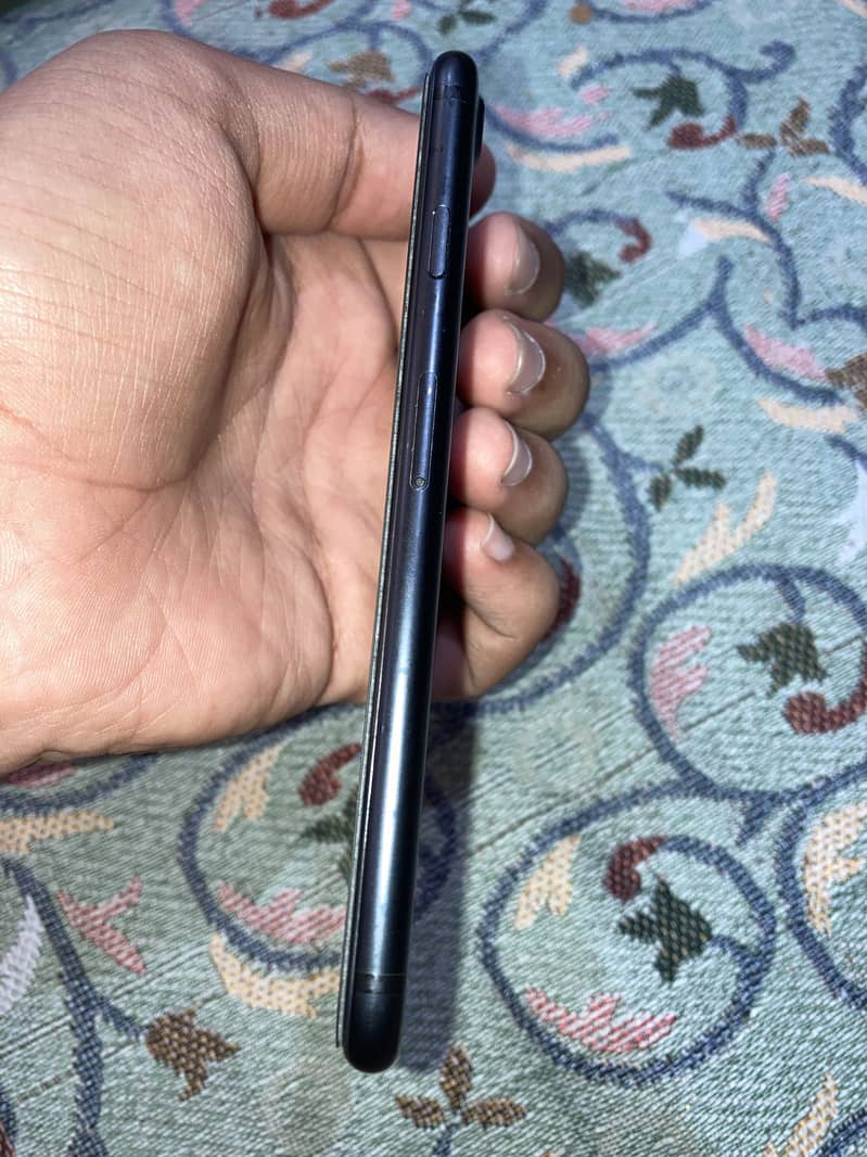 Apple iPhone 7 7