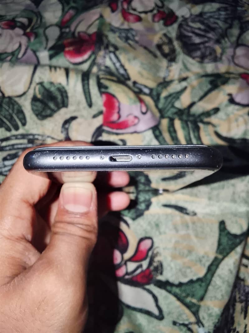 Apple iPhone 11 2