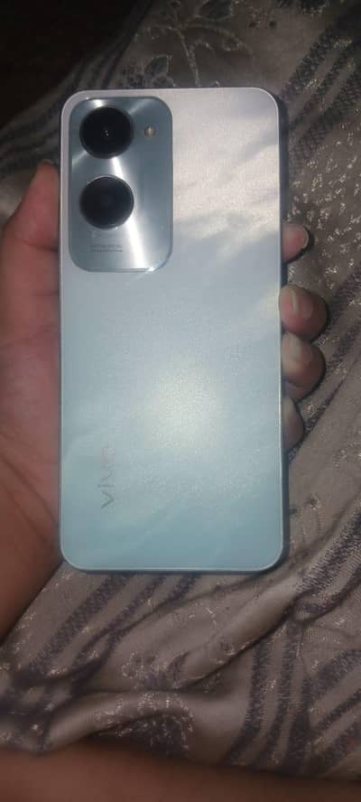 Vivo Y18