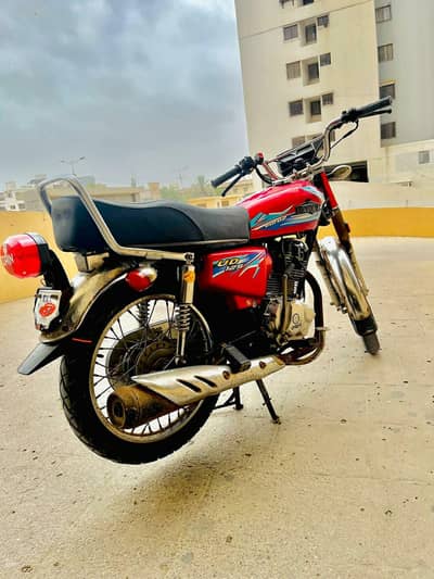 unique 125