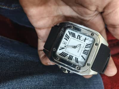 Cartier watch for sale 10/9 condition Water prove