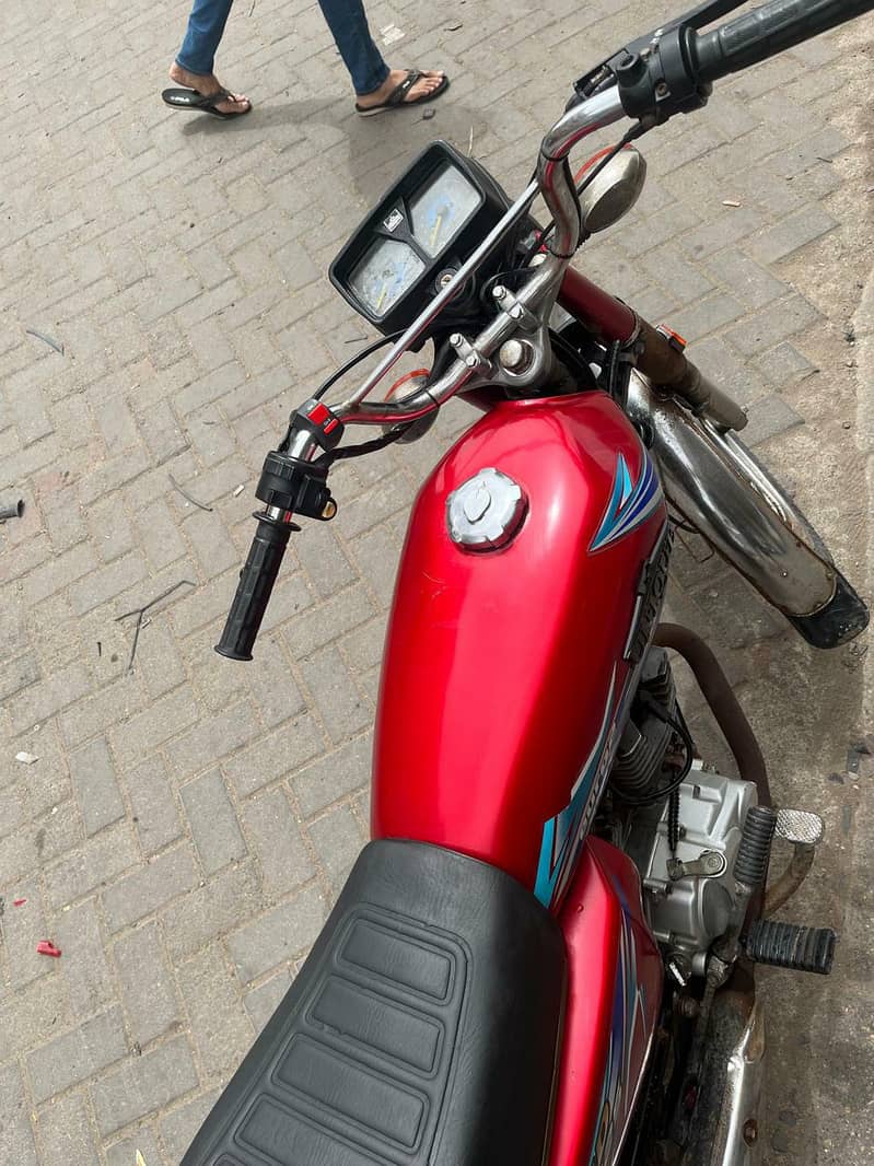 unique 125 3